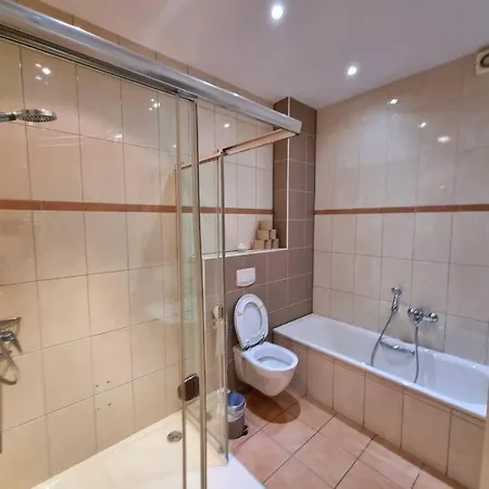 Gartenblick Im Gutshaus - קבלאאר